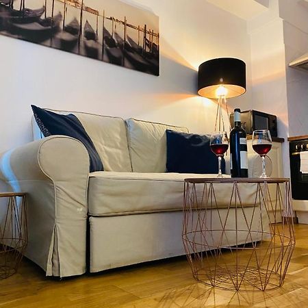 Апартаменти Downtown Studio Клуж-Напока Екстер'єр фото